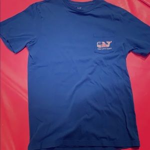 Vineyard Vines America USA T-Shirt. Size: Small.